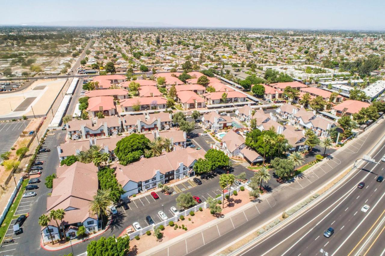 Metro Phx Downstairs Studio Sleeps 4 Ada Accessible 凤凰城 外观 照片